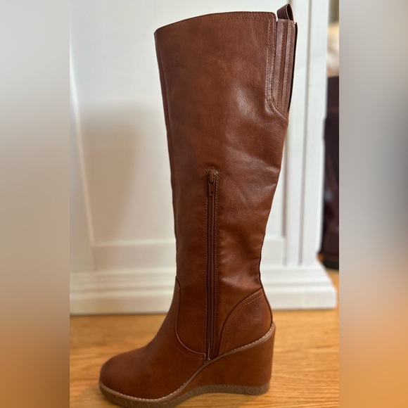 NWOT Zodiac Iggy Knee High Wedge Boot Size: 8.5 Color: Cognac - Picture 6 of 14
